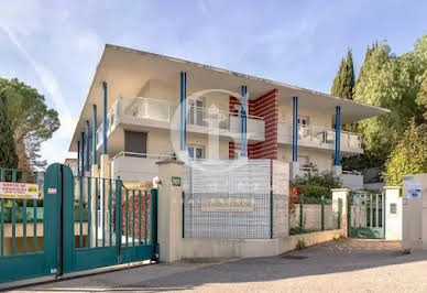 Apartment with terrace 13