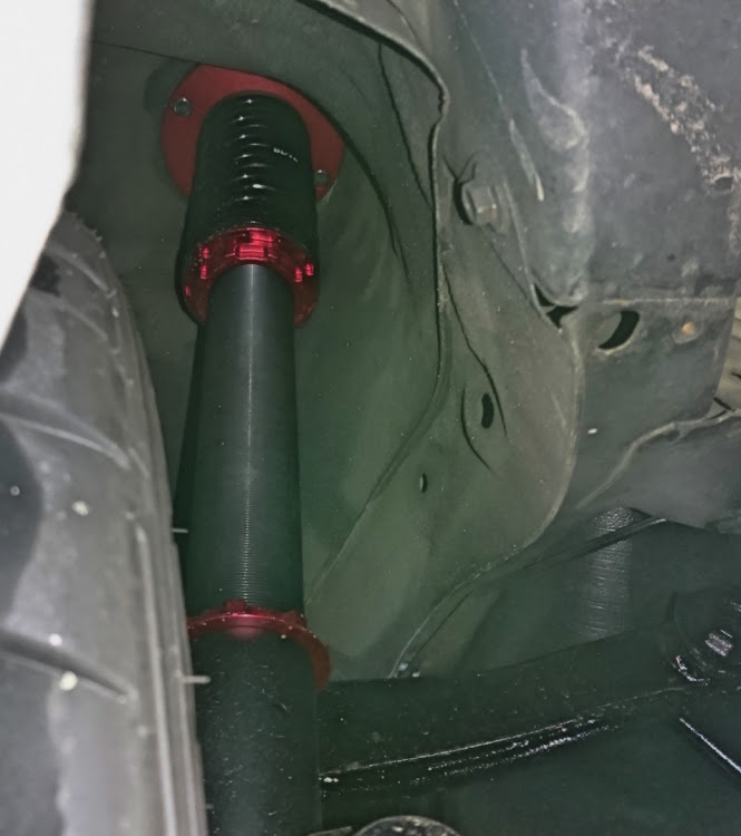 スカイライン GT-Rの車高調取付・タイヤ交換・復活に関するカスタム事例の投稿画像6枚目