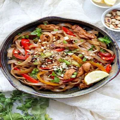 Chicken Pad Thai Noodles