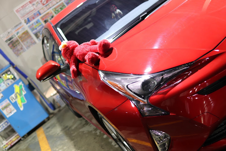 プリウスの洗車・エルモ・プリウス50・red・フォロー、いいね、コメントよろしくお願いします！に関するカスタム事例の投稿画像2枚目