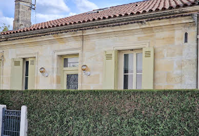 Maison avec piscine et jardin 1