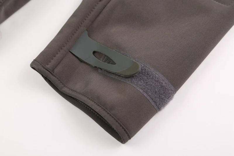 Title 6, Chaqueta de Hombre para Exteriores Delgado Comm...