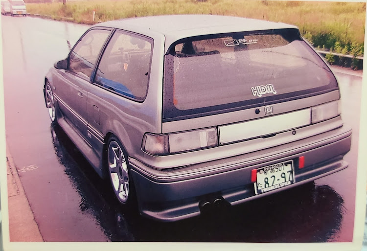 シビックのEFシビック・USDM・ローライダー・ローコン・オールドスクールホンダに関するカスタム事例の投稿画像2枚目