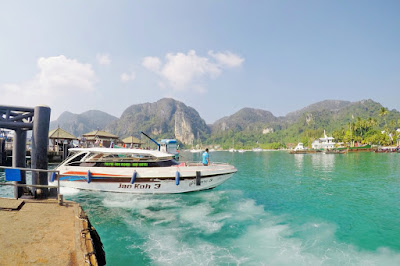 Switch to speed boat at Ton Sai Pier on Koh Phi Phi Don