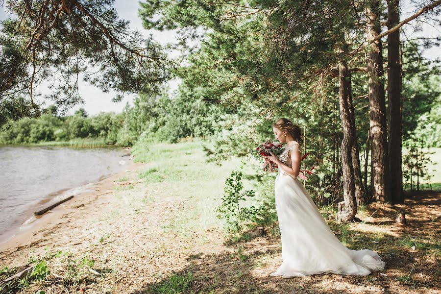 Fotografo di matrimoni Arina Batrakova (arinabat). Foto del 1 agosto 2017