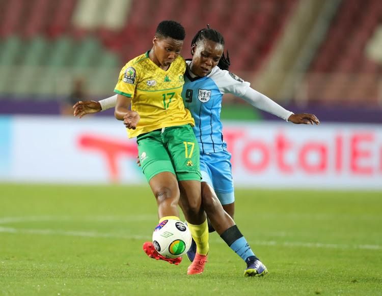 Melinda Kgadiete of South Africa challenged by Mokgabo Onneile Thanda of Botswana.