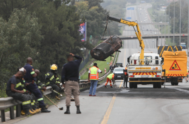 The container which was carrying the diesel is removed from the scene.