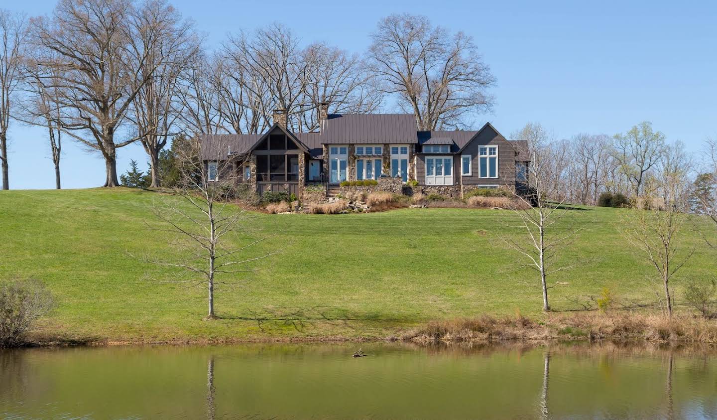 House with pool and garden Troy