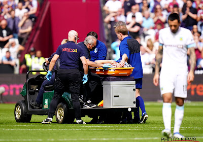 Vreselijke blessure voor Burnley-middenvelder Ashley Westwood: Nikola Vlasic in shock 