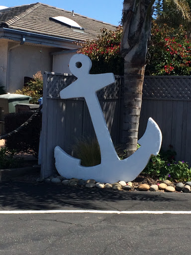 Giant Anchor