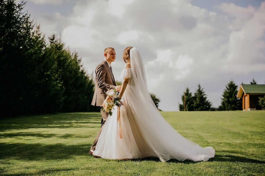 Fotógrafo de casamento Elena Soloveva (solovjowa). Foto de 13 de maio 2020