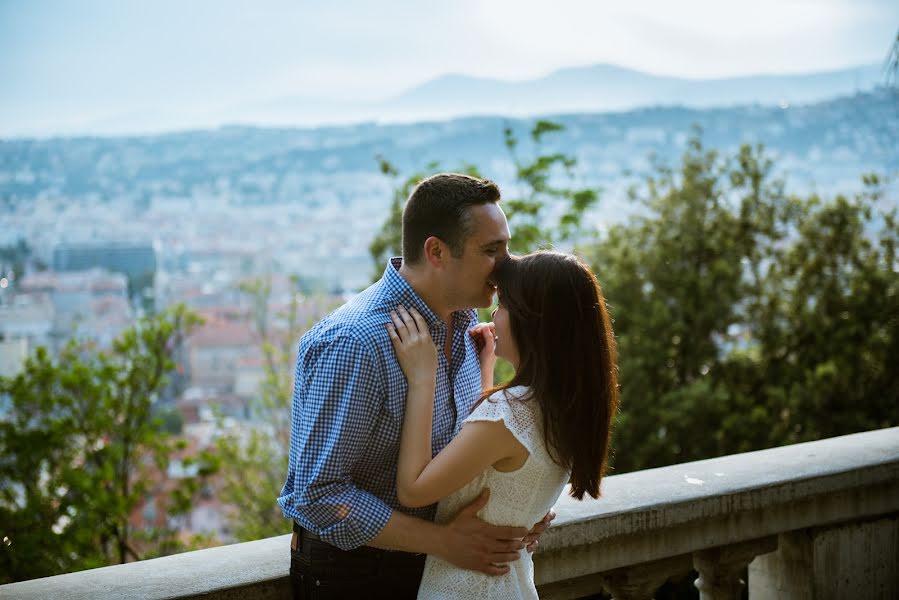 Fotógrafo de casamento Panainte Cristina (panaintecristin). Foto de 24 de outubro 2016