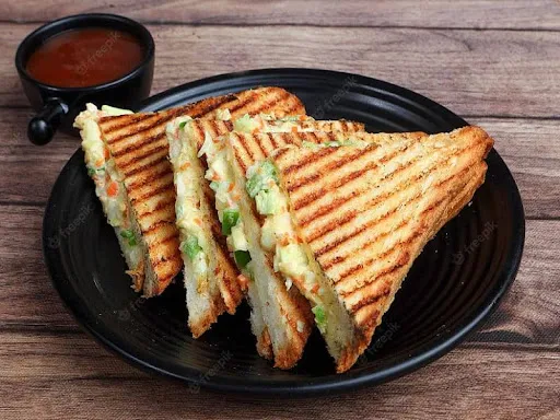 Veg And Chease Grilled Sandwich (2 Pcs)