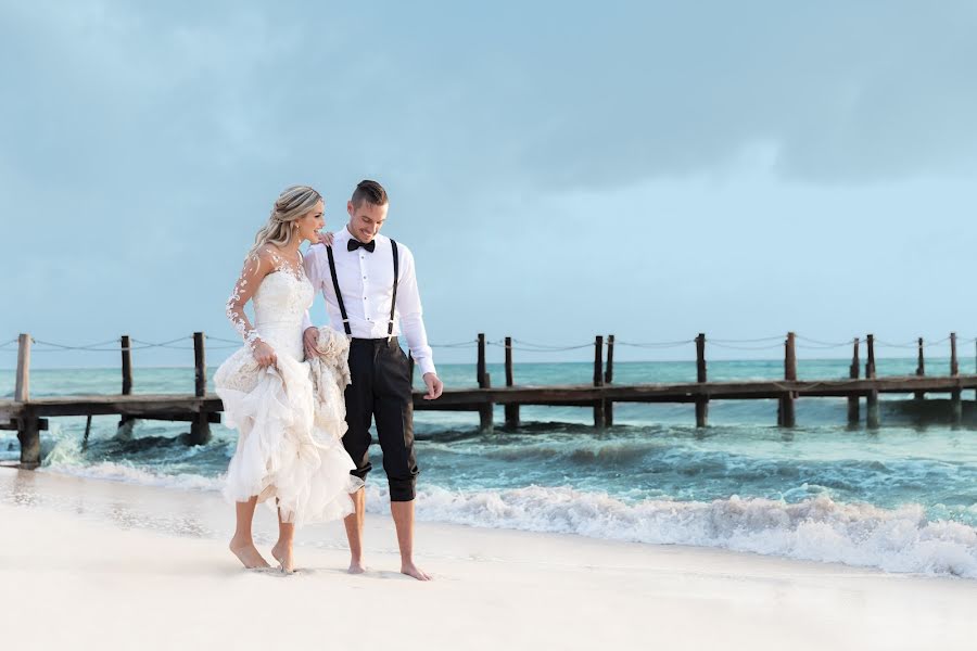 Pulmafotograaf Konstantin Silaev (puntacanawedding). Foto tehtud 21 veebruar 2022