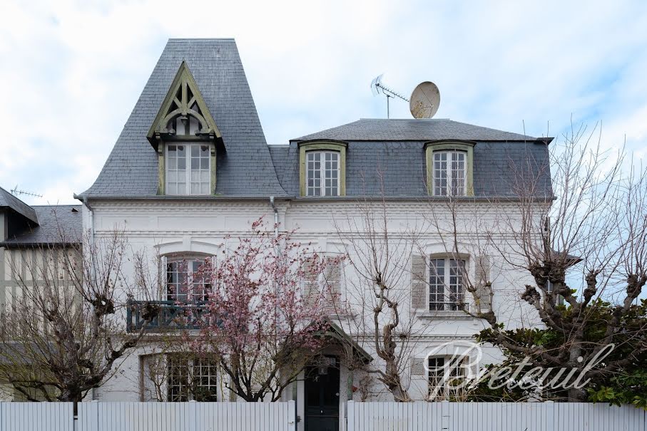 Vente maison 8 pièces 200 m² à Deauville (14800), 2 490 000 €