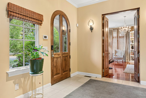 House with garden 4