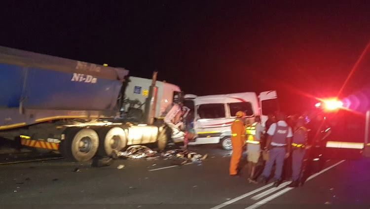 15 people killed in an accident between two trucks, a minibus taxi, and a sedan on the N4 between Mbombela and Matsulu Mpumalanga