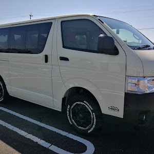 ハイエースバン GDH206V