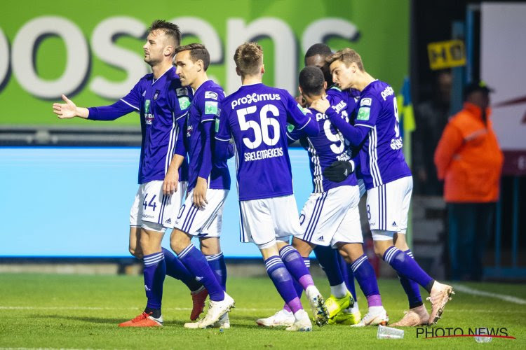 Avec un nouveau système, Anderlecht s'impose dans la douleur à Waasland-Beveren