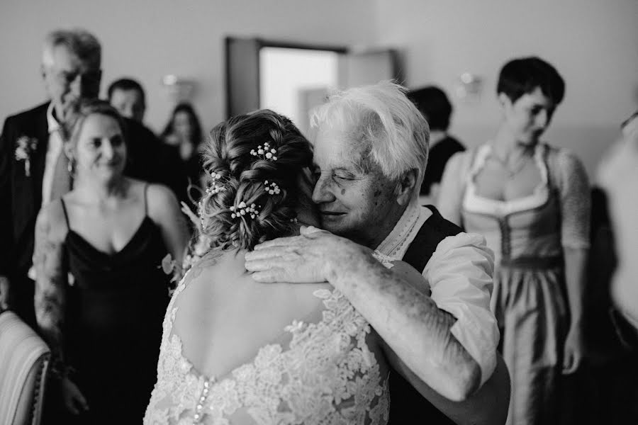 Fotografo di matrimoni Nicole Salfinger (kosia). Foto del 4 ottobre 2023