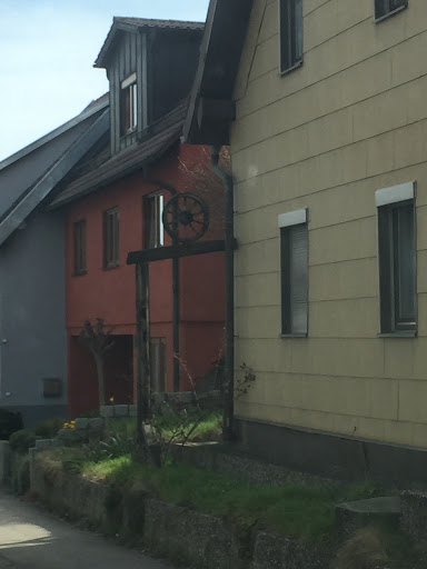 Gärtringen kleines Holzrad