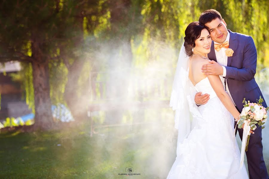 Fotografo di matrimoni Vladimir Semendyaev (vsemphoto). Foto del 7 dicembre 2015