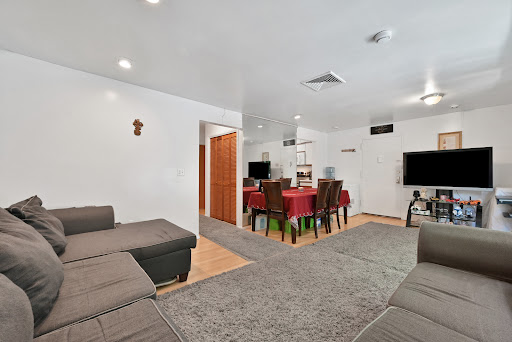 Apartment 4