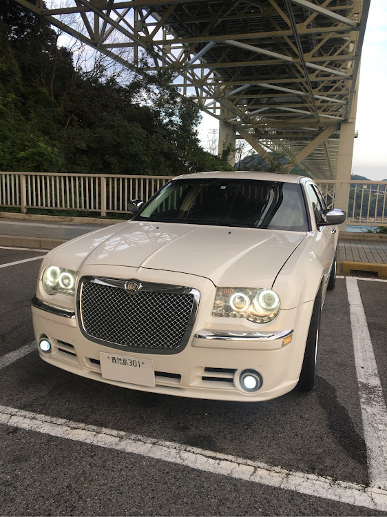 300Cのドライブ・関門海峡・300C・クライスラーに関するカスタム事例の投稿画像1枚目