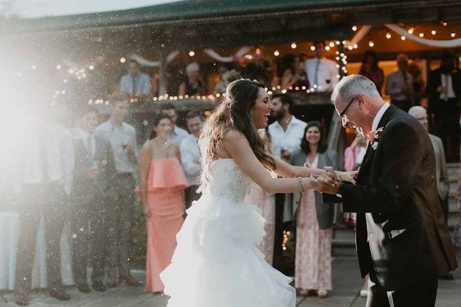 Fotografo di matrimoni Christie Lo (whitedahliastudi). Foto del 8 luglio 2021