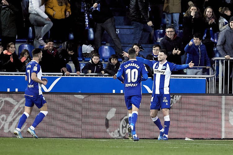 🎥 Na maanden lockdown: Alaves-doelman pakt wel op erg bizarre wijze rode kaart