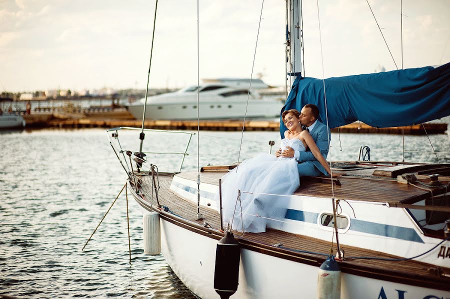 Fotografo di matrimoni Nikolay Stolyarenko (stolyarenko). Foto del 12 luglio 2016