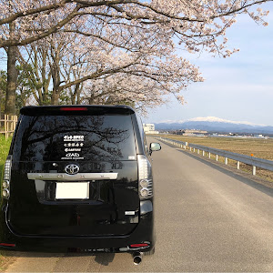 ヴォクシー ZRR70W