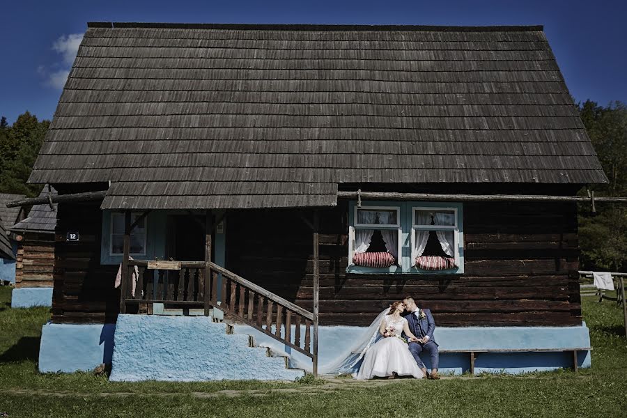 Fotografo di matrimoni Miqo Cash (miqocash). Foto del 25 maggio 2020