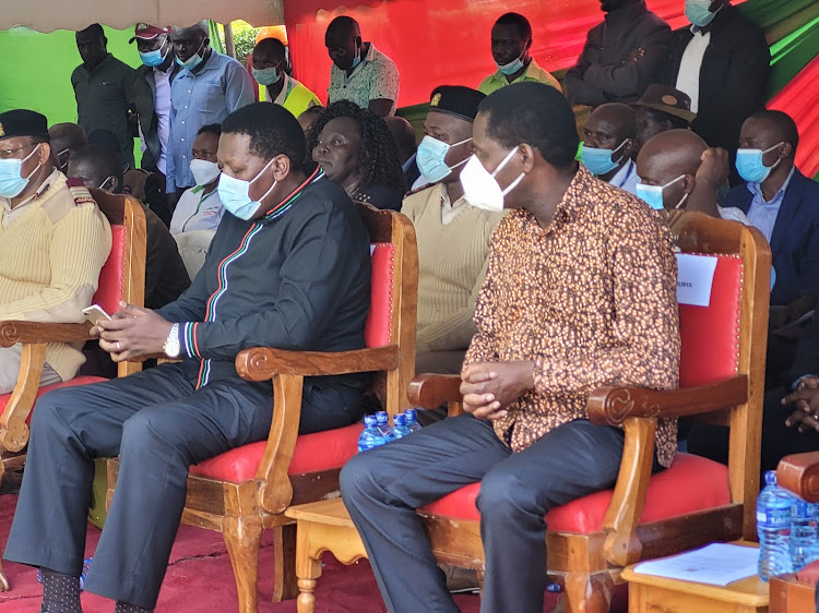 Agricuture CS Peter Munya and his Defence counterpart Eugene Wamalwa at Nzoia Sugar