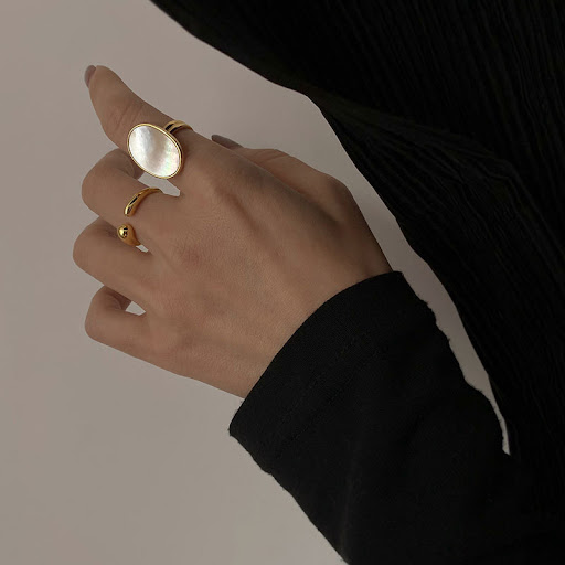 Title 21, Retro Ring With Opening Embrace vintage style w...