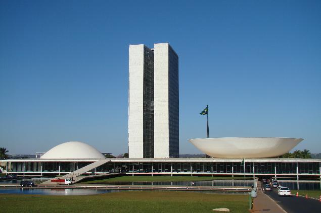 C:\Users\User\Desktop\camaradosdeputados_brasilia_acidente_reproduçao.jpg