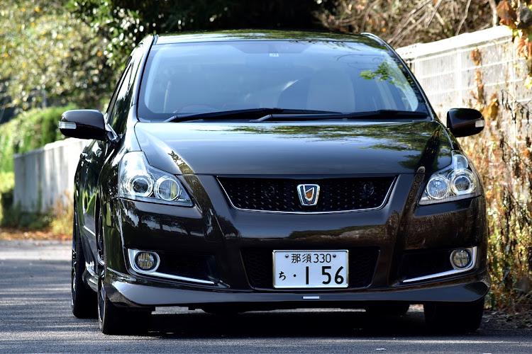 ブレイドのやはり撮る・ホイール交換・AZE156h・ブレイドに関するカスタム事例の投稿画像1枚目