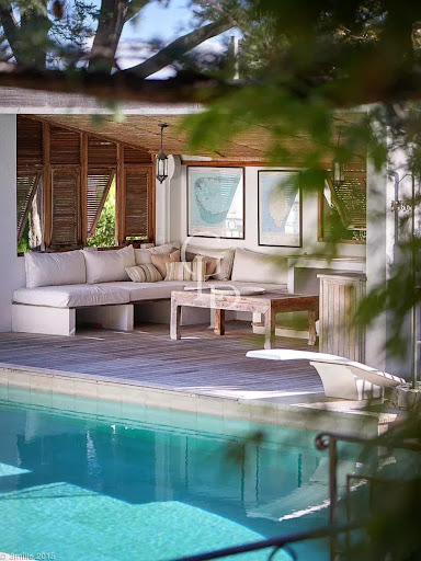 Seaside villa with garden 5