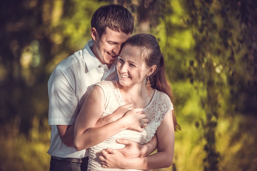 Fotógrafo de casamento Dzhamil Vakhitov (jamfoto). Foto de 4 de agosto 2013