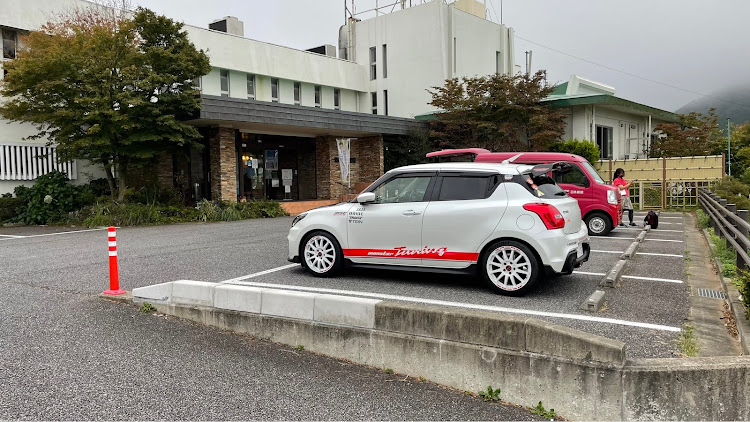 スイフトスポーツの筑波山ドライブ・朝日峠駐車場に関するカスタム事例の投稿画像2枚目