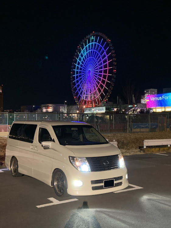 エルグランドのjさんが投稿したカスタム事例の投稿画像1枚目