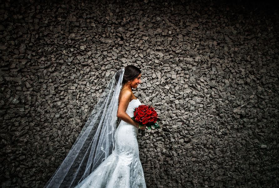 結婚式の写真家Paolo Sapio (giornospeciale)。2014 1月21日の写真