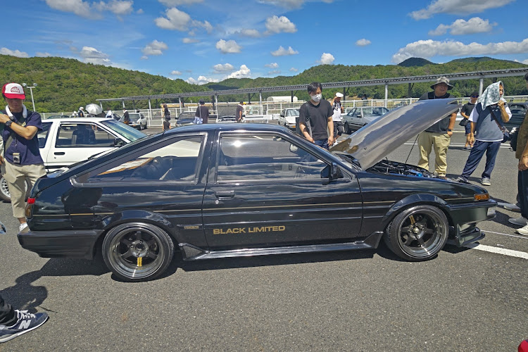 スプリンタートレノのブラックリミテッド・AE86トレノ・ハチロクフェスティバルに関するカスタム事例の投稿画像7枚目