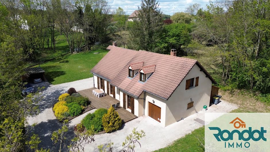 Vente maison 8 pièces 200 m² à Dampierre-et-Flée (21310), 340 000 €