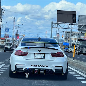 M4 クーペ F82