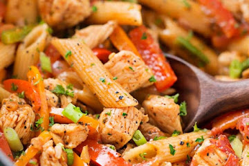 One Pot Chicken Fajita Pasta