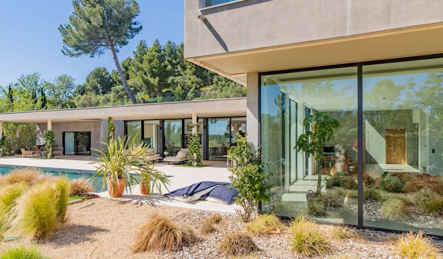 House with pool and terrace Saint-Rémy-de-Provence