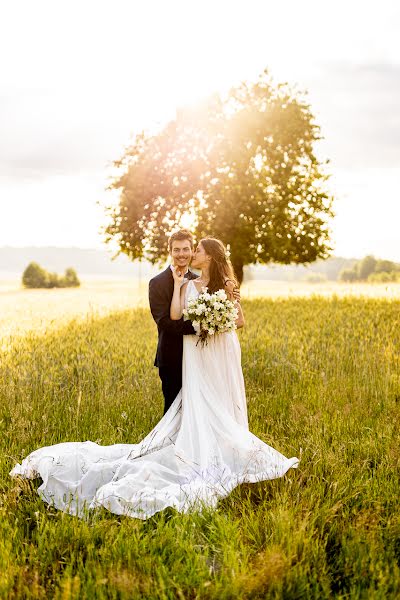 Svadobný fotograf Krzysztof Kuziemski (kuziemskifoto). Fotografia publikovaná 19. apríla 2023