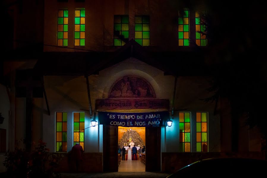 Fotógrafo de casamento Nestor Ponce (ponce). Foto de 5 de junho 2017