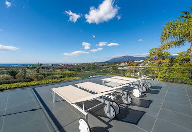 Villa with pool and terrace 4